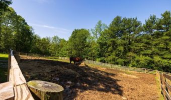 300 Fisher Rd, Athens, OH 45701