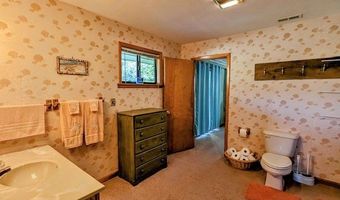 238 Lakeview Dr, Almond, NC 28702