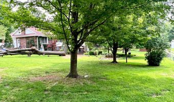 1203 Oak Ave, Aurora, MO 65605