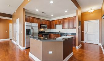 1200 N Foxdale Dr 312, Addison, IL 60101