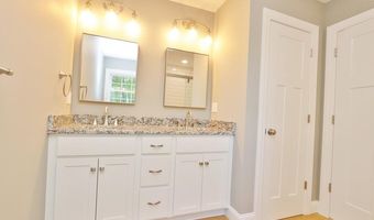 6 Lilac Ave, Bangor, ME 04401
