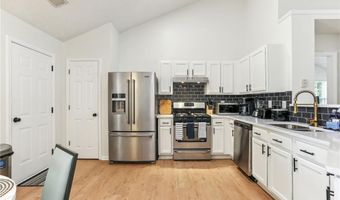 859 Springchase Dr, Austell, GA 30168