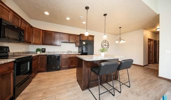 4400 W Townsley Pl, Sioux Falls, SD 57108