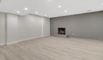4112 CENTURY Ct, Alexandria, VA 22312