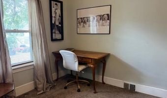 89 Larkin St, Bangor, ME 04401