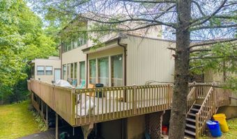 4 High Mountain Trl, Bayonne, NJ 07035