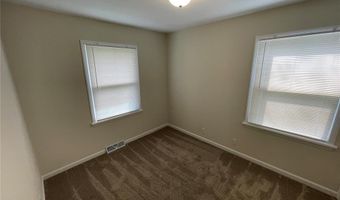 433 Essen Ln, Ballwin, MO 63021