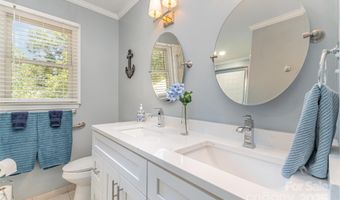 2722 Hillmont Dr, Charlotte, NC 28226