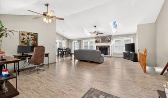 1414 Carriage Bridge Trl, Ballwin, MO 63021