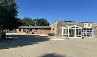 601 Riverside Dr, Aberdeen, SD 57401