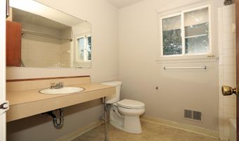 3345 Williamsburg Rd, Ann Arbor, MI 48108