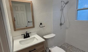 935 SAILFISH Dr E, Atlantic Beach, FL 32233