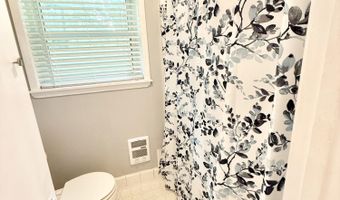 1404 N Jackson St, Brookhaven, MS 39601