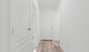 8089 Chesapeake Trl, Bauxite, AR 72011