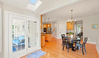 19704 STANFORD HALL Pl, Ashburn, VA 20147