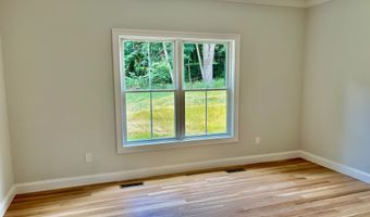 2 Garry Knls, Danbury, CT 06810