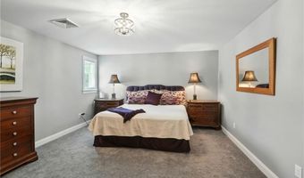 25 Rock Way, East Greenwich, RI 02818