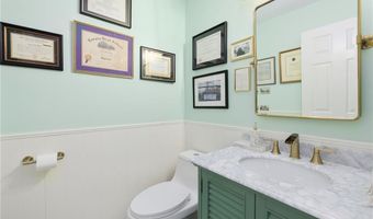 110 Osprey Dr, East Greenwich, RI 02818