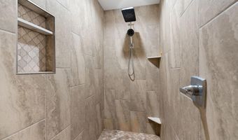 2011 12th Ave NE, Austin, MN 55912