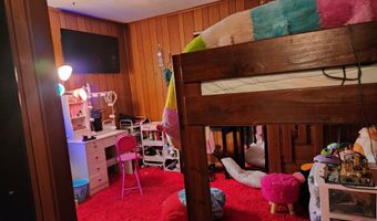 621 E 31st St, Anderson, IN 46016