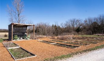 1564 N 450th Rd, Baldwin City, KS 66006
