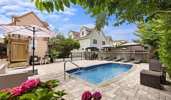 109 CENTRE St, Beach Haven, NJ 08008