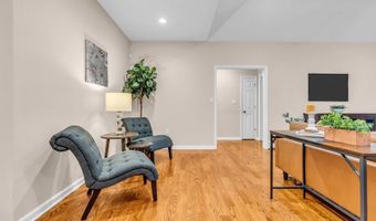 10 Greenwood Pl, Middletown, NJ 07748