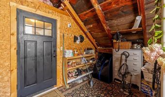 221 S Main St, Cambridge, VT 05444