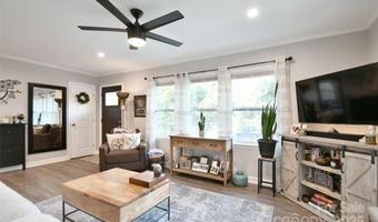 4014 Larkspur Ln, Charlotte, NC 28205