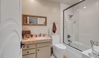 37300 N TOM DARLINGTON Dr D, Carefree, AZ 85377