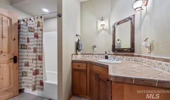 1533 Pine Lakes Ranch Dr, Cascade, ID 83611