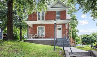 1016 N 10th St, Atchison, KS 66002