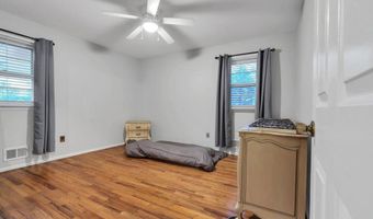 46 Bowline St, Beachwood, NJ 08722