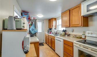 1314 Bank St, Atwater, OH 44201