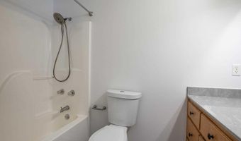 218 Hunters Run Dr, Benton, AR 72015