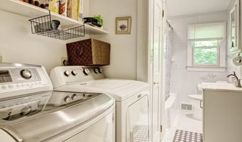 681 Stevens St, Bristol, CT 06010