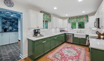372 Pine Forest Rd, Atlanta, GA 30342