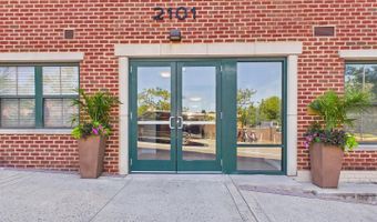2101 N MONROE St #403, Arlington, VA 22207