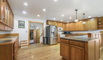 15 Lower Broadford Rd, Bellevue, ID 83313
