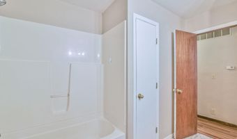 900 N Money Ave, Augusta, KS 67010