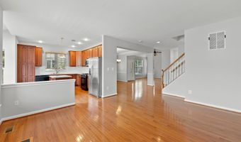 19608 EDGEMONT Sq, Ashburn, VA 20147