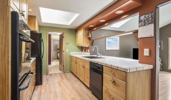 1115 NE Burnside Ave, Bend, OR 97701
