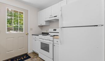7 Lew Alice Dr, Boscawen, NH 03303