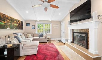 36 Daniel Dr, North Kingstown, RI 02852