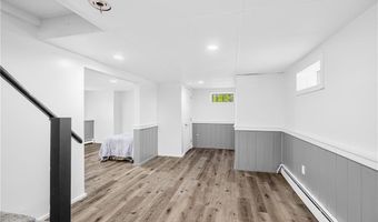 210 Keach Pond Dr, Glocester, RI 02814