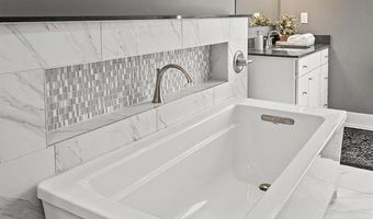 3762 Kinsley Blvd, Ann Arbor, MI 48105