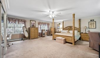 221 Lloyd Rd, Aberdeen, NJ 07747