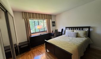 8 Scuppo Rd APT 13, Danbury, CT 06811