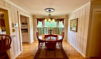 505 Edgewood Dr, Batesville, IN 47006