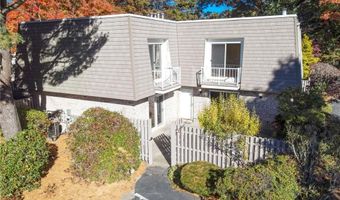 6 Caddy Rock Rd C, North Kingstown, RI 02852